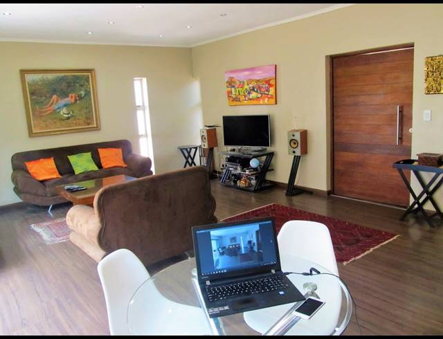 10 BEDROOM HOUSE FOR SALE IN ORCHARDS